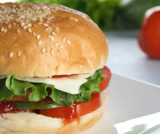burger vegetarian cu brânză